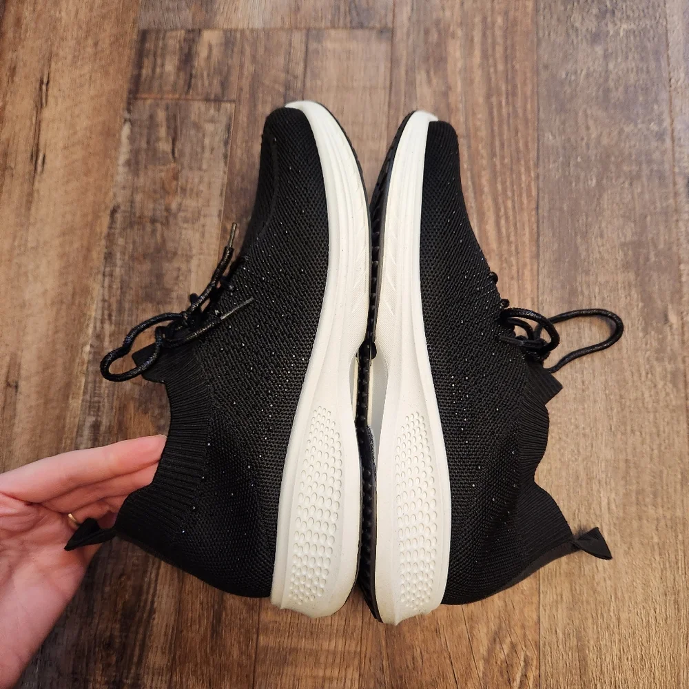 La Sheelah Black and White Knit Sneakers